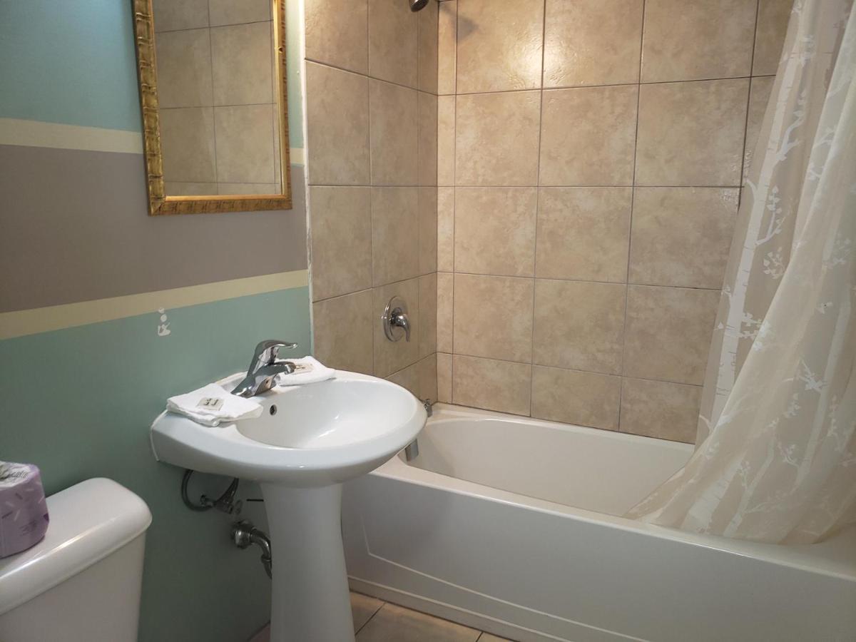 Niagara Falls Courtside Inn Экстерьер фото