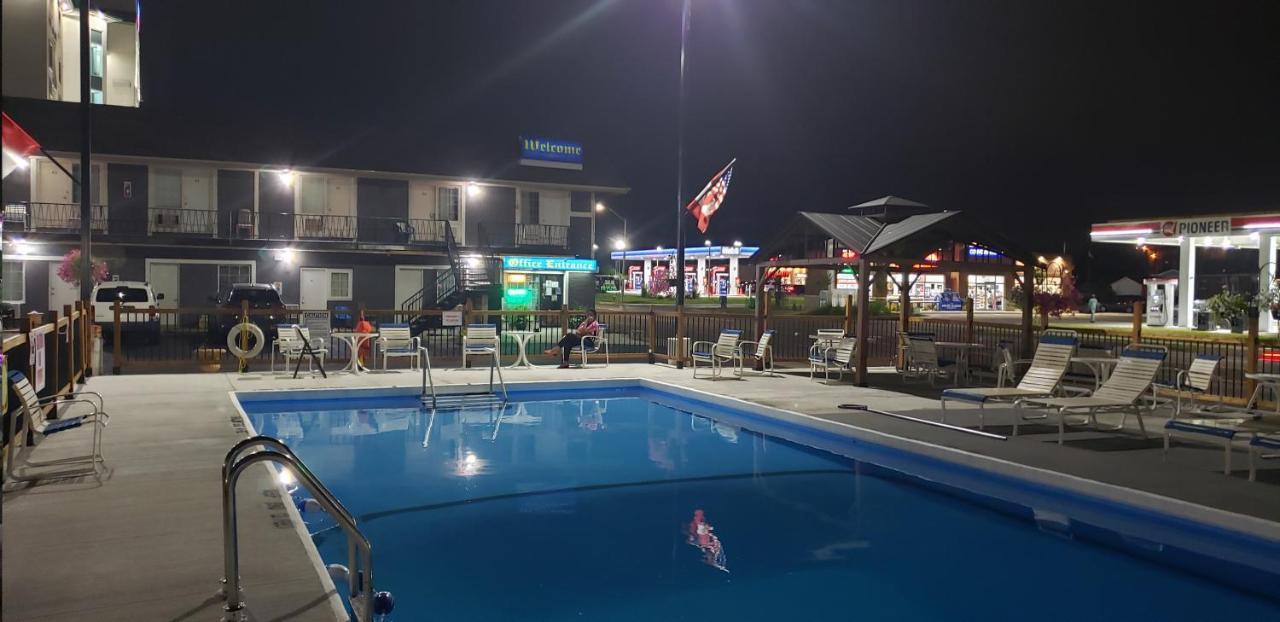 Niagara Falls Courtside Inn Экстерьер фото