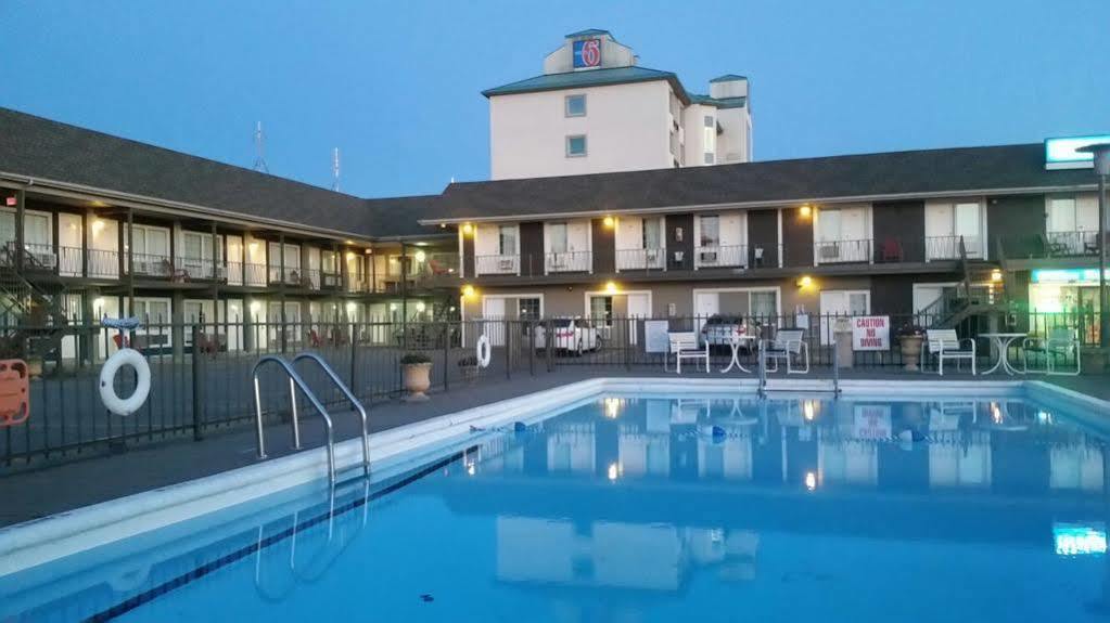 Niagara Falls Courtside Inn Экстерьер фото
